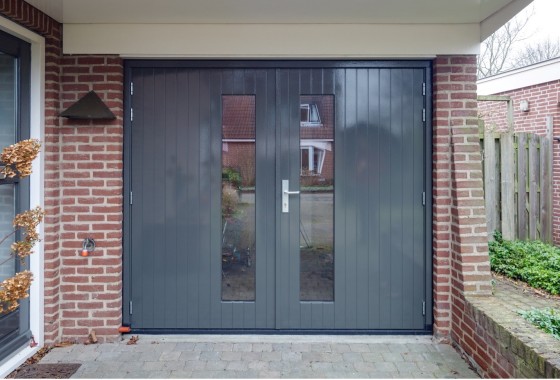 Openslaande garagedeuren van hout kopen? Let dan hier op! - 