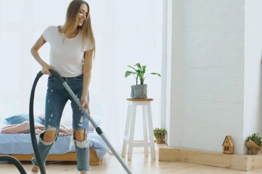 Hide-a-Hose: de slimme flexibele stofzuigerslang voor je AstroVac systeem