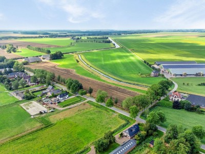 Bouwgrond Meedhuizerweg (kavel links)